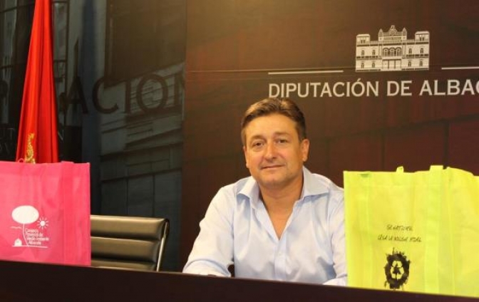 La Diputación repartirá 2.000 bolsas reutilizables en la Feria de Albacete