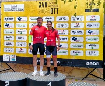 López y Navarro triunfan en la XV BTT de Bogarra