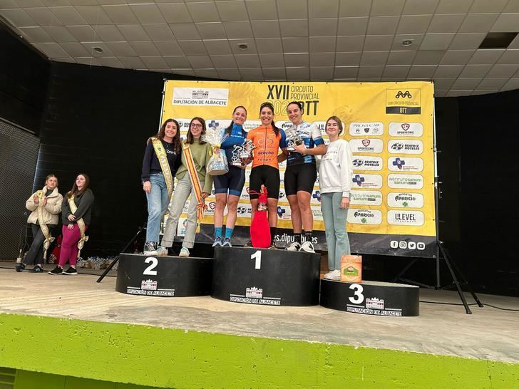 José David Jiménez y Lucía Navarro ganan la BTT de Bonete