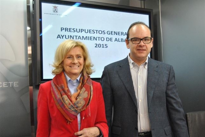 El PP ‘presume’ de bajar  impuestos y  congelar las tasas en el presupuesto municipal de Albacete 2015