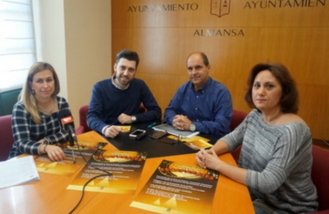 Almansa se viste de fiesta para que la Campaña de Navidad logre potenciar el comercio local