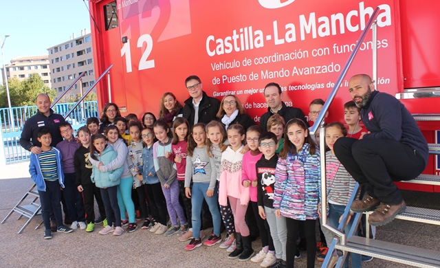 El 112 enseña el uso del teléfono de emergencias en el Colegio de Infantil y Primaria ‘San Antón’ de Albacete