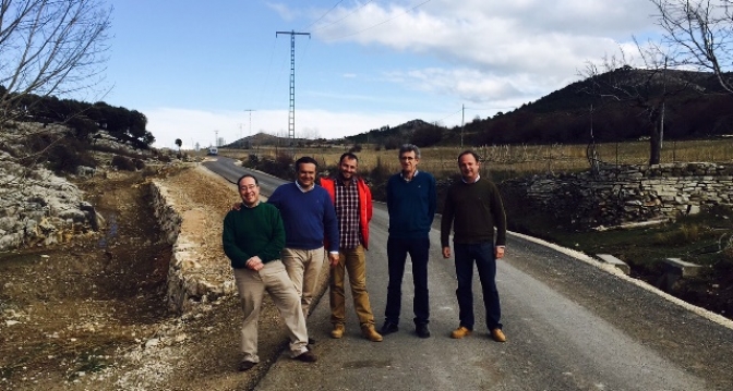 Mejoras de caminos rurales y zonas de tránsito de transporte agrícola para la zona de Nerpio