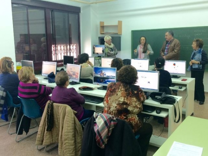 Hoya Gonzalo (Albacete) acogió un Taller sobre confianza y seguridad de las mujeres en Internet