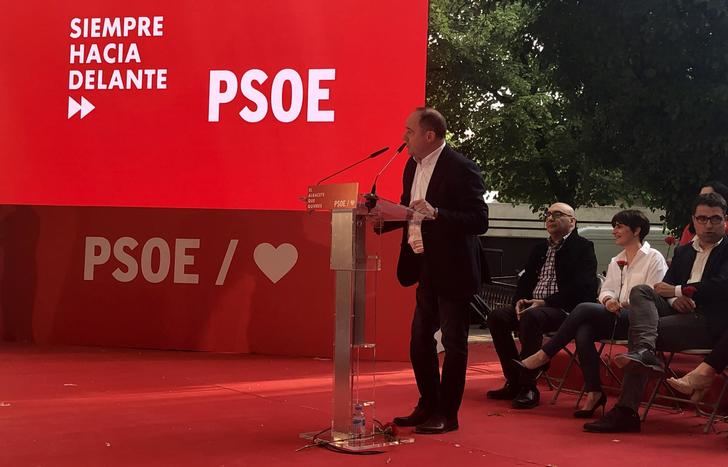 Emilio Sáez (PSOE) se compromete a "dejarme la piel por Albacete"