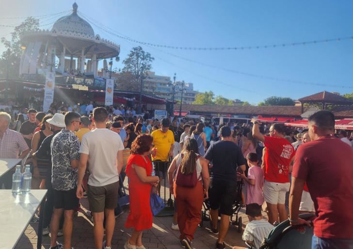 Feria de Albacete, día de la Patrona con muchísima gente y largas colas en conciertos y atracciones