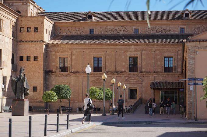 El ayuntamiento de Hellín y la UCAM firman un convenio de cooperación educativa