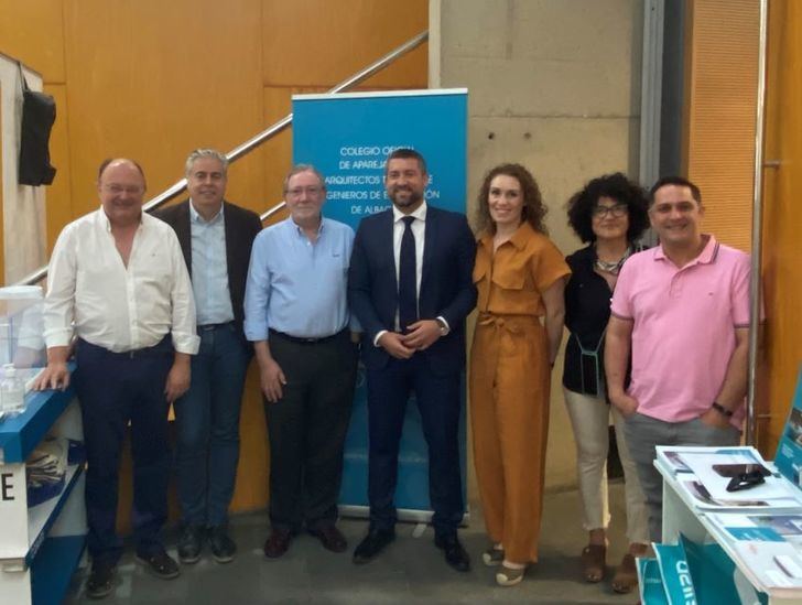 Garijo destaca el papel de aparejadores, arquitectos técnicos e ingenieros de edificación en Albacete