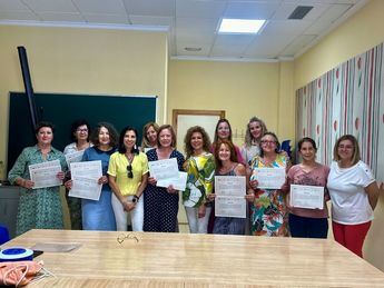 El Centro de la Mujer de Albacete imparte a mujeres mayores de 55 años una formación digital 