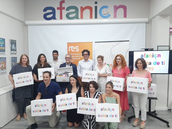 El Ayuntamiento felicita a Afanion por su nueva iniciativa para ayudar a las familias de niños con cáncer, la Caja de Cuidados