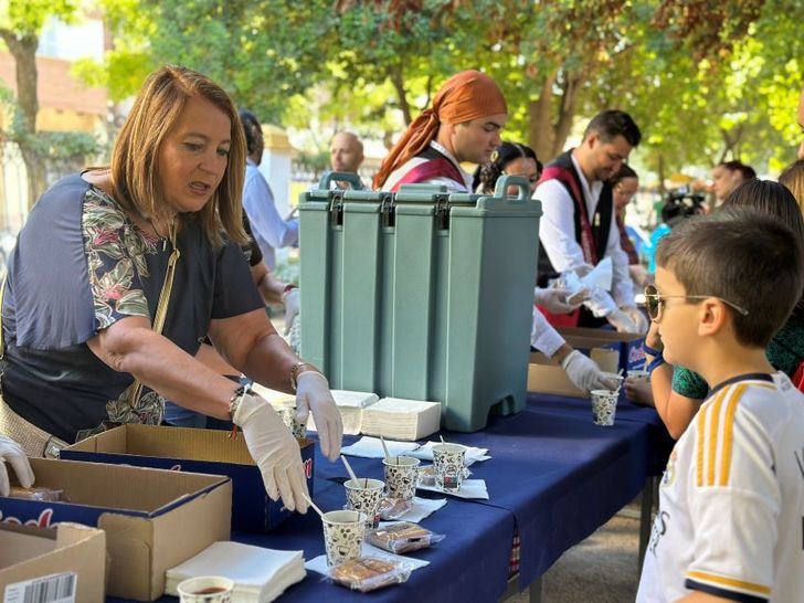 La chocolatada “pone de manifiesto el interés del Ayuntamiento de Albacete en organizar actividades para los niños y niñas”