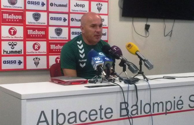 Luis César Sampedro, entrenador del Albacete, confía en hacer una buena temporada