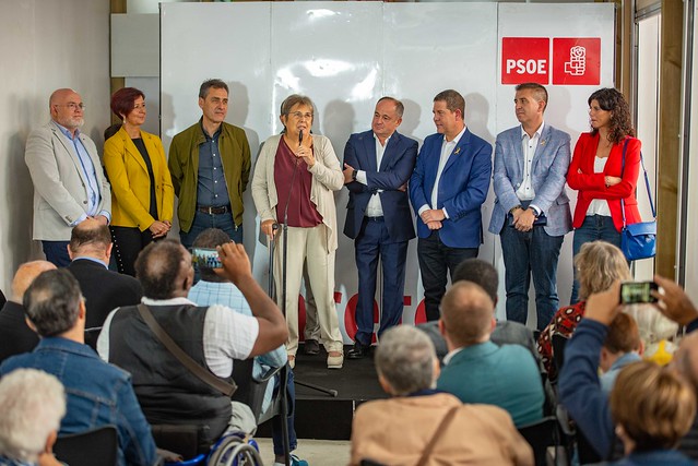 Page participa a la entrega de premios Pablo Iglesias del PSOE en la Feria de Albacete