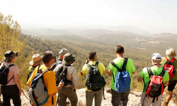 Los senderistas gozaron de un bonito paseo por la 'Ruta de la Dehesa', en tierras de Letur