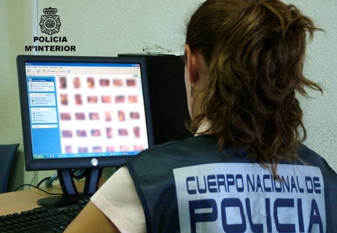 Detenidas cinco personas por compartir pornografía infantil a través de Twitter