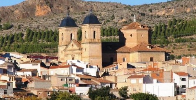 La Junta de Castilla-La Mancha invertirá 240.000 euros en instalaciones deportivas en Elche de la Sierra y Riópar