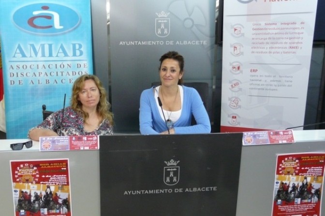 Medio Ambiente y Amiab presentan la campaña de concienciación del Ayuntamiento para la recogida de aparatos eléctricos