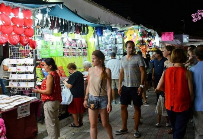 Herida una niña de 2 años en la Feria de Albacete al caer un toldo por el peso del agua