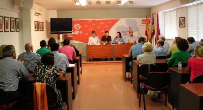 Los socialistas de Albacete aprueban dejar el Comité Provincial para después del Federal y el Regional