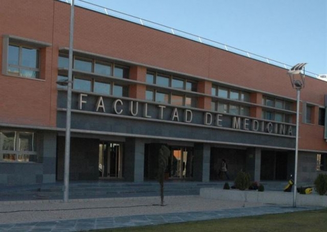 Medio centenar de alumnos inauguran el Grado de Psicología en la Facultad de Medicina de Albacete