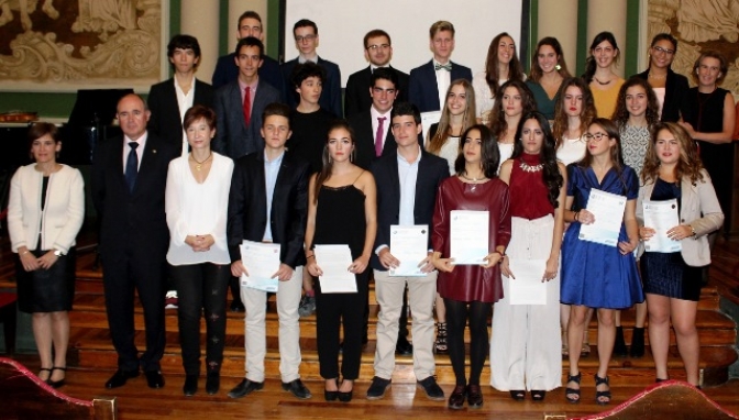 Entregados los diplomas de la promoción 2014-2016 del IES Bachiller Sabuco de Albacete