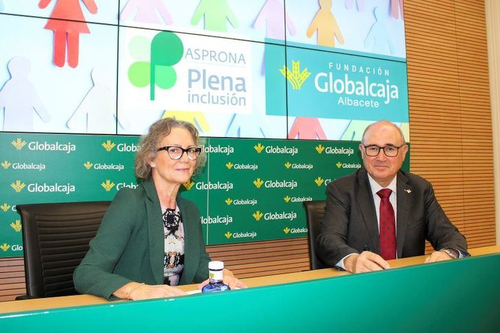 La Fundación Globalcaja de Albacete apoya a Asprona en la implantación de un programa de mejora de la comunicación para personas con discapacidad