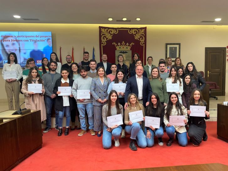 El alcalde de Albacete destaca la “buena acogida” del programa ‘Becas a Jóvenes con Titulación 2022’