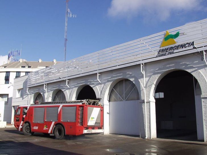 Extinguido el incendio que se desató este lunes en una nave industrial en Almagro (Ciudad Real)