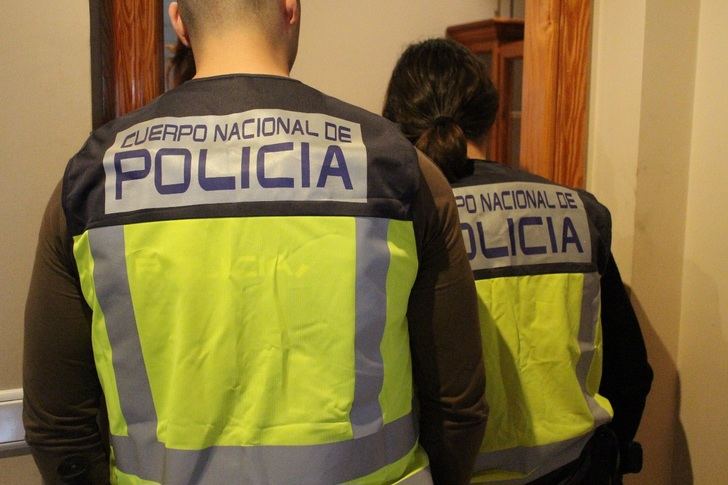 Detienen a un hombre por cometer 51 estafas a través de webs y aplicaciones de compraventa