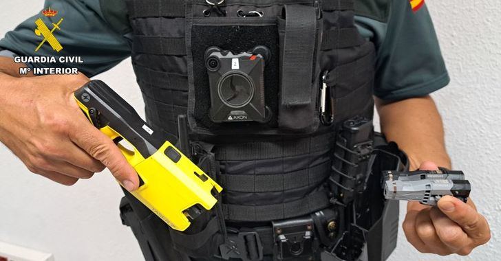 La Guardia Civil de Albacete incorpora pistolas táser a su equipamiento policial