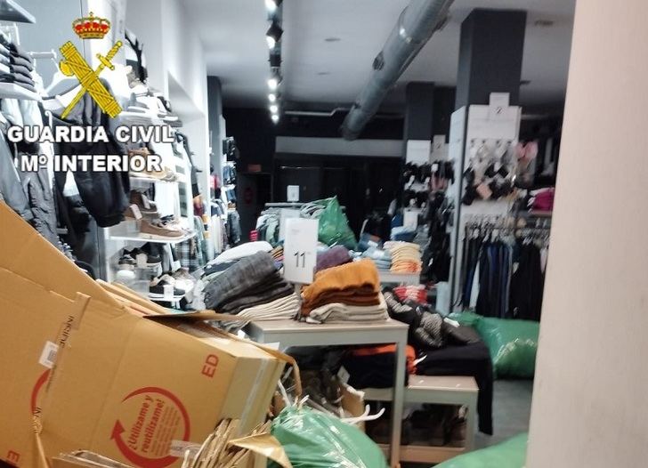 Detenido un varón por robar 250 euros y ropa de una tienda de Tarancón (Cuenca)