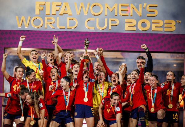 El Ayuntamiento de Albacete iluminará edificios públicos con los colores de la bandera de España, en homenaje a la Selección Femenina de fútbol