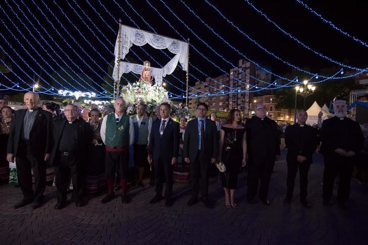 La Cabalgata, con más de 200 asociaciones, carrozas y bandas, abre la Feria 2024 de Albacete