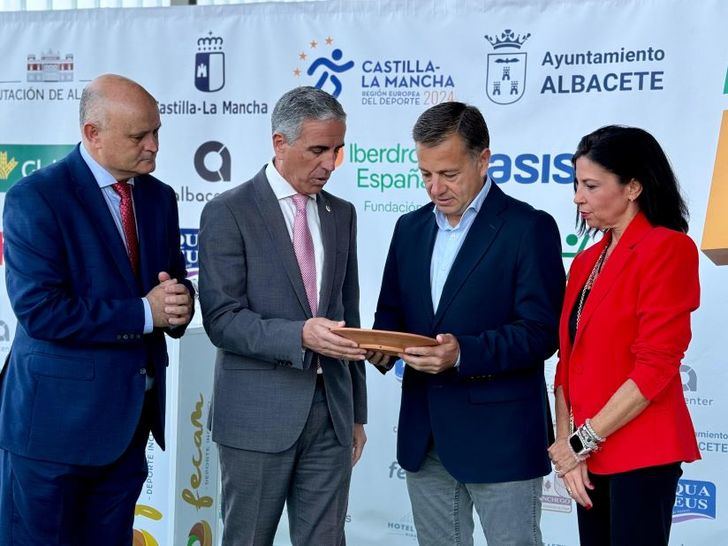 Manuel Serrano felicita a Fecam por el éxito de organización y participación del XIII Campeonato Nacional de Fútbol 7 Inclusivo celebrado en Albacete