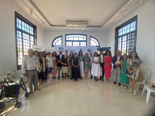 El Ayuntamiento felicita a la Asociación de Familiares y Enfermos de Parkinson de Albacete por su XX aniversario