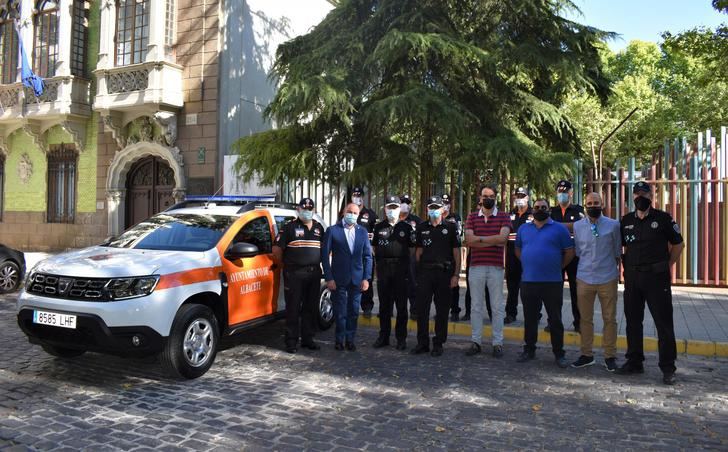 El Ayuntamiento de Albacete entrega un nuevo vehículo a Protección Civil