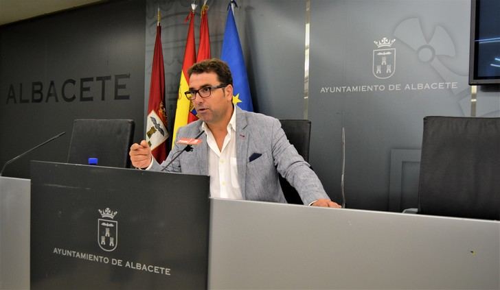 El PSOE de Albacete pide el cese inmediato de la concejala de acción social por “respaldar” irregularidades laborales
