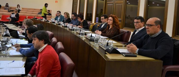 Albacete aprueba las mejoras en el servicio contra incendios y el fomento del turismo de negocios