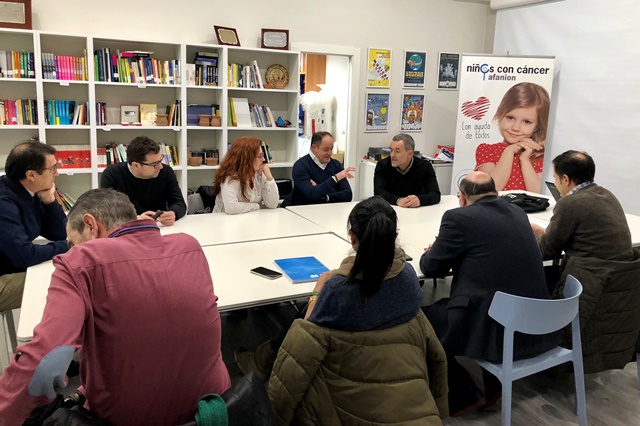 El PSOE de Albacete se reúne con la directiva de Afanion para saber de sus necesidades