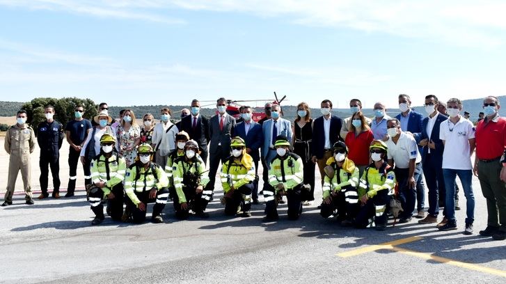 Cabañero inaugura las obras de mejora del aeródromo de la provincia de Albacete para incendios forestales