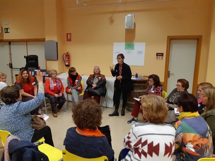 Las asociaciones de mujeres de Albacete reúnen a más de 60 participantes en Tinajeros