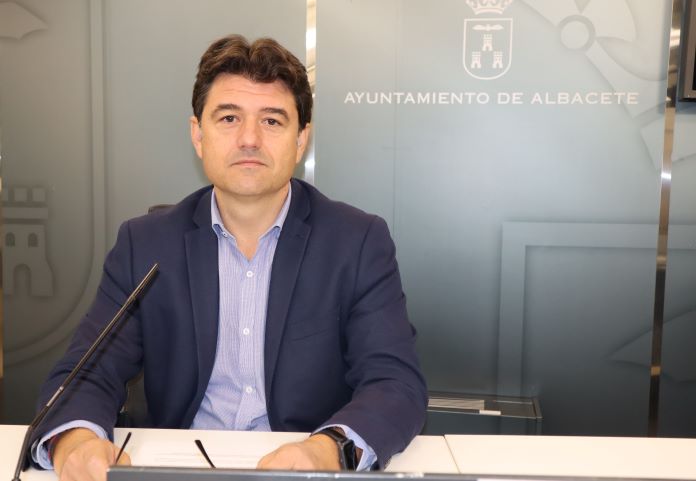 El Ayuntamiento de Albacete convoca ayudas por un importe de 60.000 euros para el transporte de usuarios de centros de empleo para personas con discapacidad