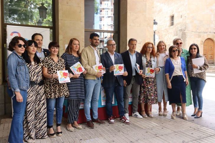 La delegada provincial de Sanidad apoya la labor de Afanion en el Mes de Sensibilización del Cáncer Infantil