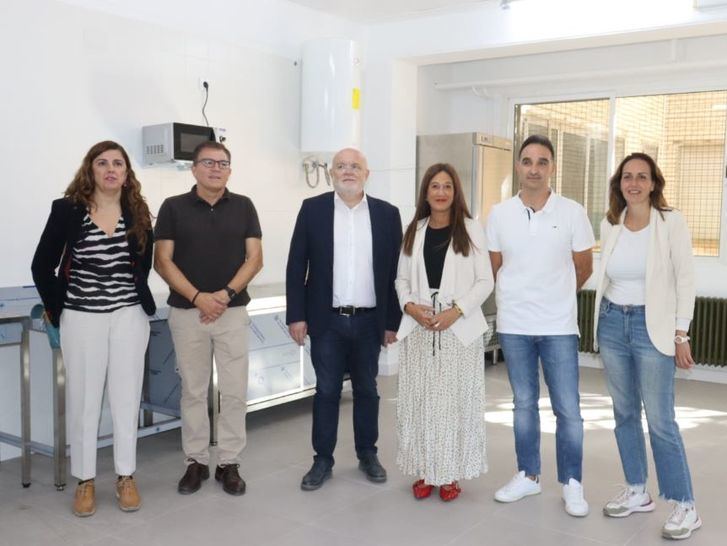 El Gobierno de Castilla-La Mancha inaugura el comedor escolar del CEIP Duque de Alba de Almansa