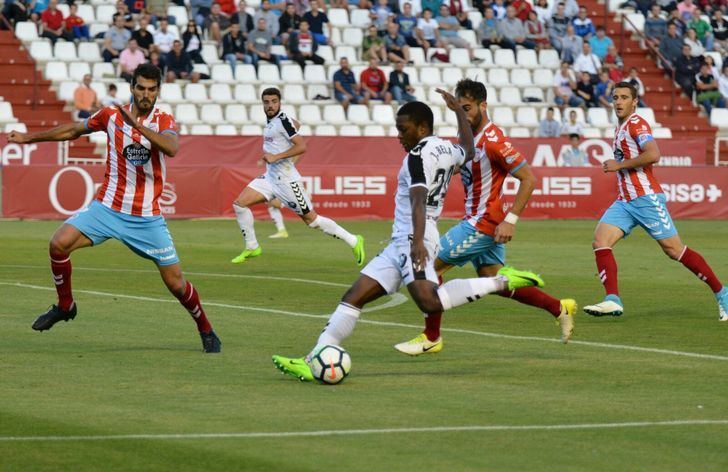 Una jugada del partido entre Albacete y Lugo jugado en la primera vuelta en el Carlos Belmonte