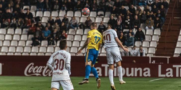 Albacete Balompié y Rayo olvidan el pasado con la promoción y el descenso en juego