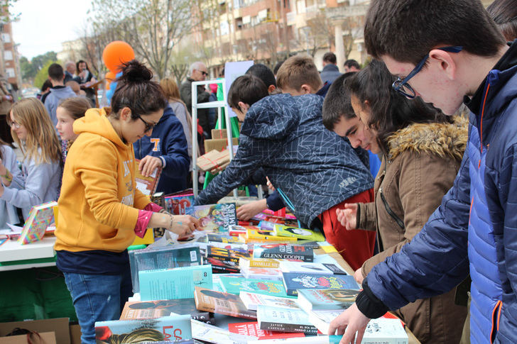 La Roda celebra el Día del Libro con cuentacuentos y entrega de premios de los certámenes literarios