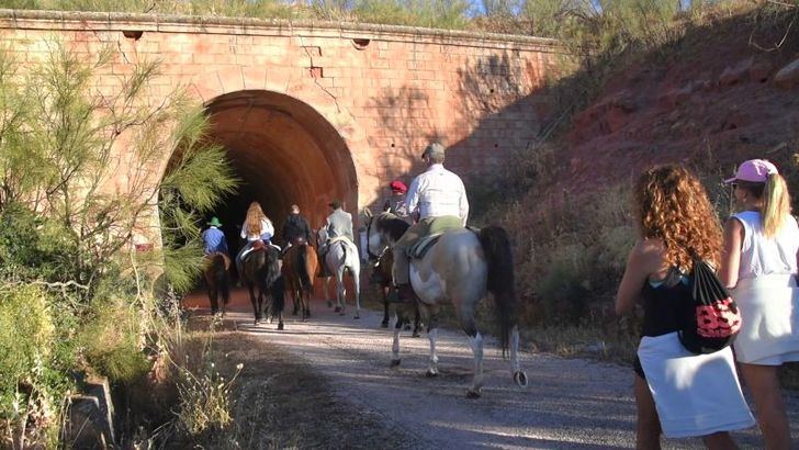 La Diputación de Albacete respalda la 'II Marcha Histórica Vía Verde Sierra de Alcaraz' 