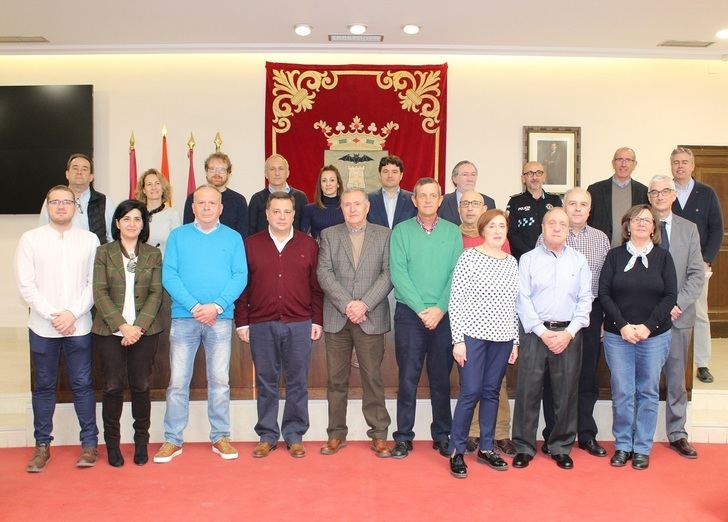 Homenaje en el Ayuntamiento de Albacete a 14 trabajadores que han alcanzado la jubilación