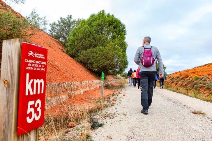 Completo fin de semana de senderismo con la Diputación, en Montealegre del Castillo y en la Vía Verde Sierra de Alcaraz